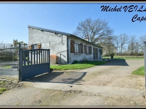Maison à vendre 3 pièces à PARAY LE FRESIL (03) - 2 chambres, garrage, terrain 1,1 ha