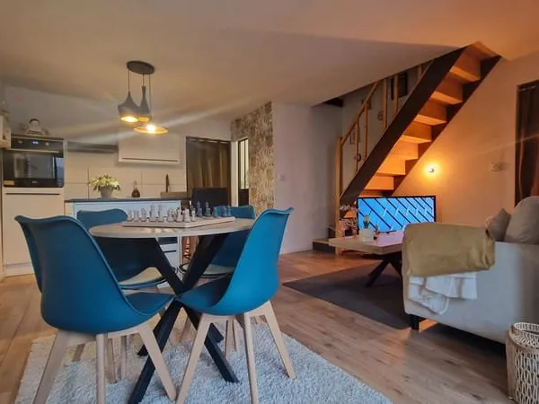 MAISON RÉNOVÉE - 2 CHAMBRES - MIGRON - FROSSAY - AU CALME