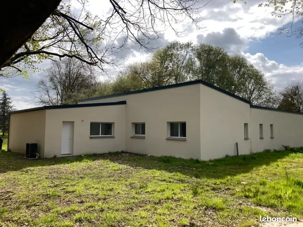 Maison neuve et passive 150m2 à louer sur terrain arboré