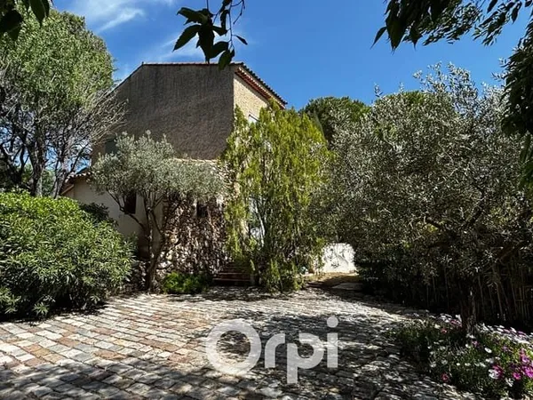 Maison 5 pièces 150 m²