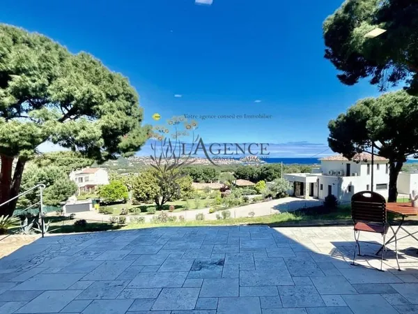 Maison 5 pièces 200 m²