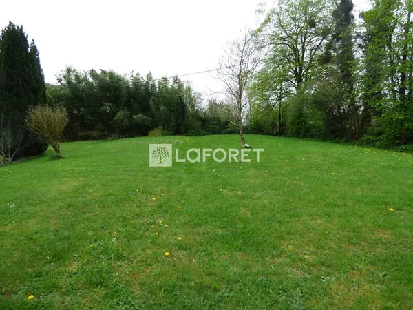 Terrain 5060 m²