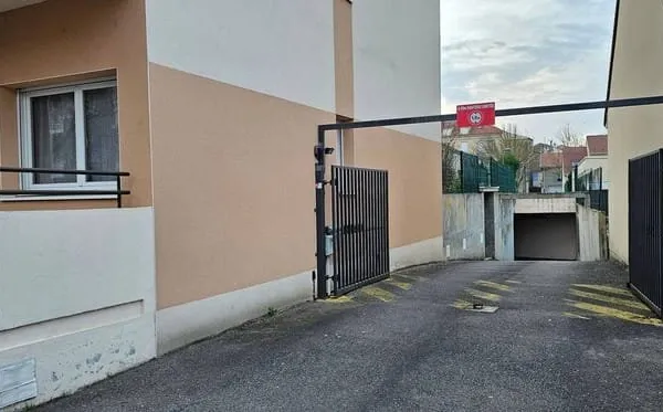 Parking 12 m²