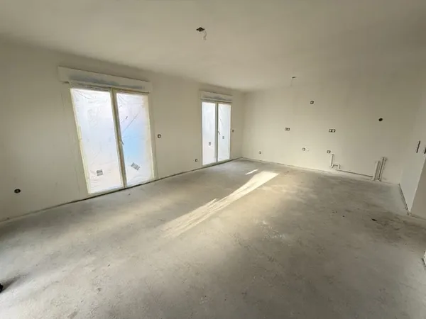 Jardin - Terrasse - 2 Parkings - Notaire offert