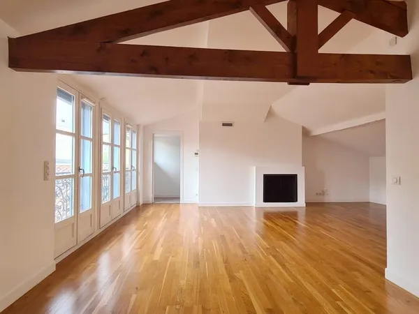 Saint Georges - Appartement T5 de standing