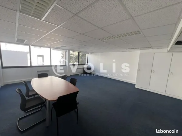 Bureaux 180 m²