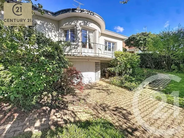 Maison 7 pièces 223 m²