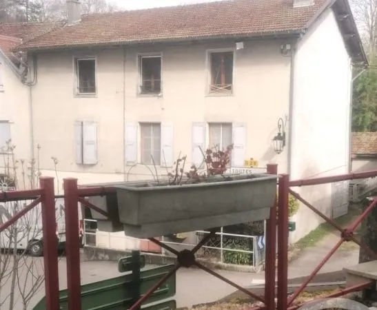 Bâtiment 330 m²
