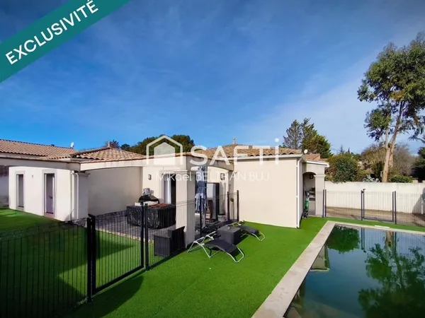 Villa de plain-pied avec piscine et prestations soignées