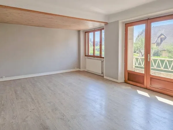 Spécial investissement : T3 80 m2 + 2 plateaux de 75 et 116 m2