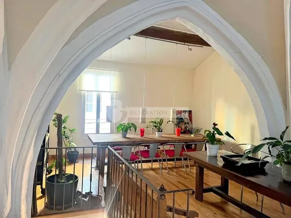 Appartement 6 pièces 230 m²