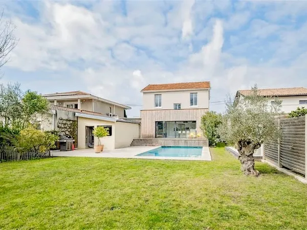 Maison 6 pièces 145 m²