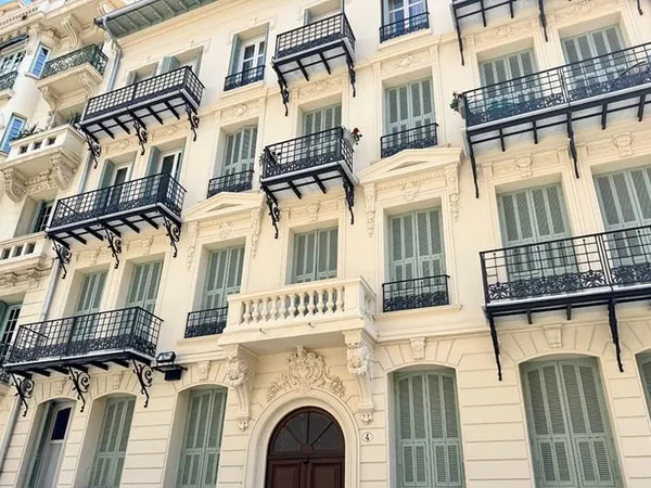 CARRE D'OR - NEGRESCO