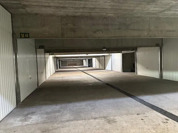 Stationnement Location Roussillon   80€