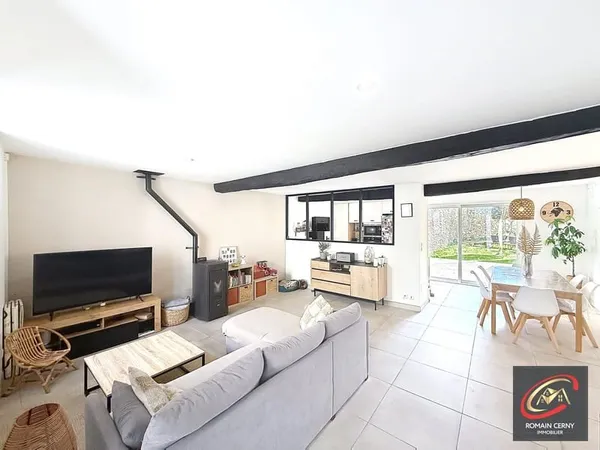 VERNIOLLE : MAISON DE VILLAGE DE TYPE 5 A VENDRE ENTIEREMENT
