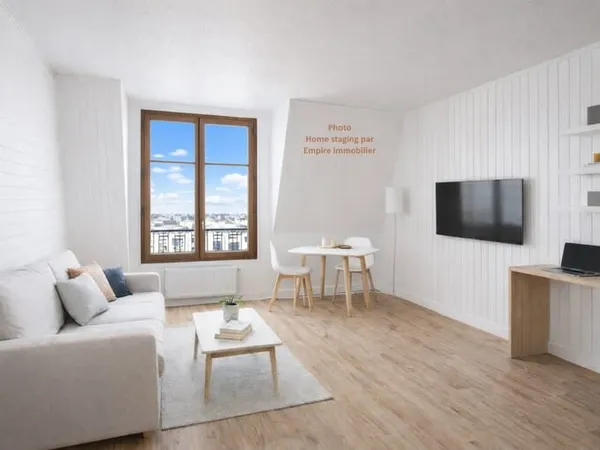 Studio en dernier étage à paris XX ièm