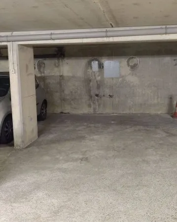 Parking 13 m²