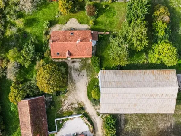 Maison 7 pièces 220 m²
