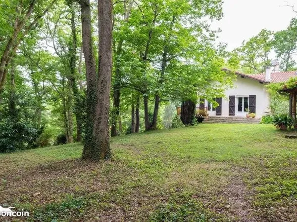 Pavillon 6 pièces 133 m²