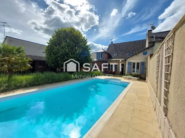 Maison 5 pièces 146m2 avec piscine.