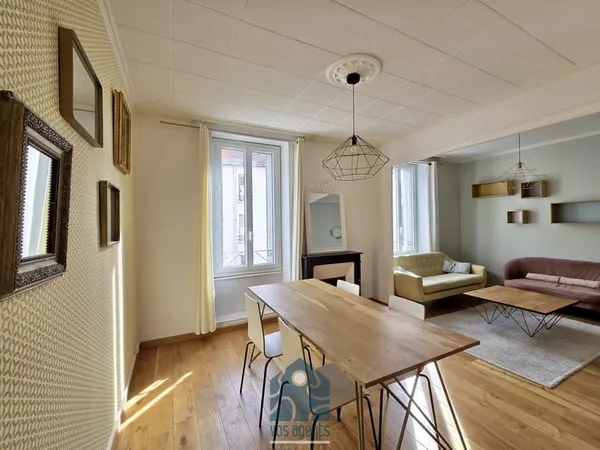 Appartement 3 pièces avec cave et grenier