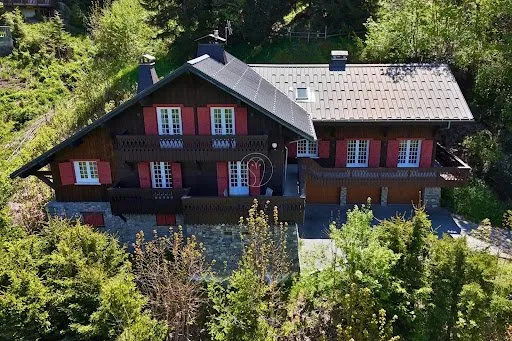 Chalet 7 pièces 290 m²