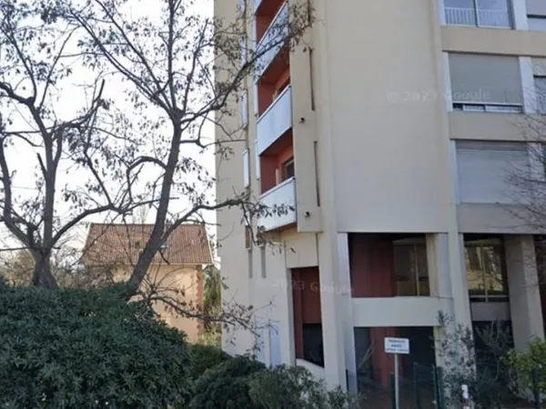 Parking 12 m²