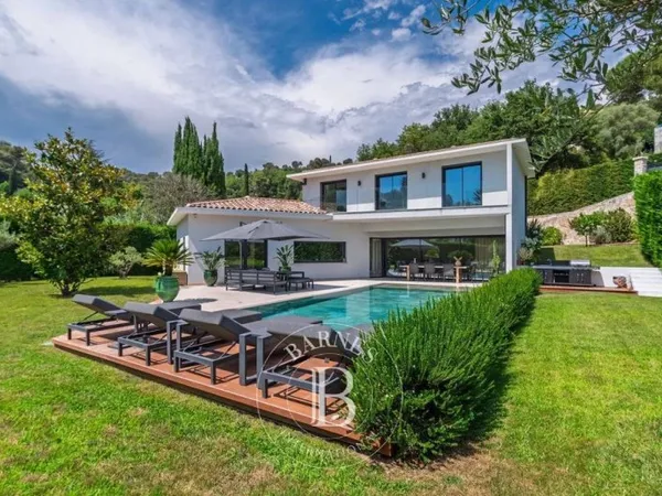Villa 5 pièces 229 m²