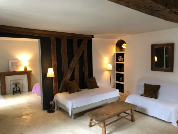 Loue 61m² dans le Marais mai à septembre 2026