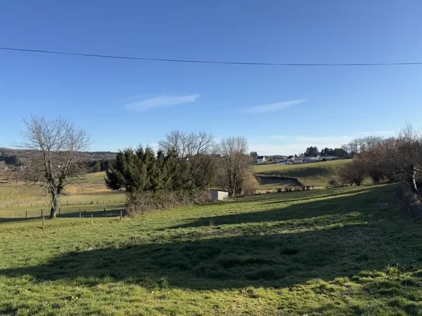 Terrain constructible - Commune du ROUGET