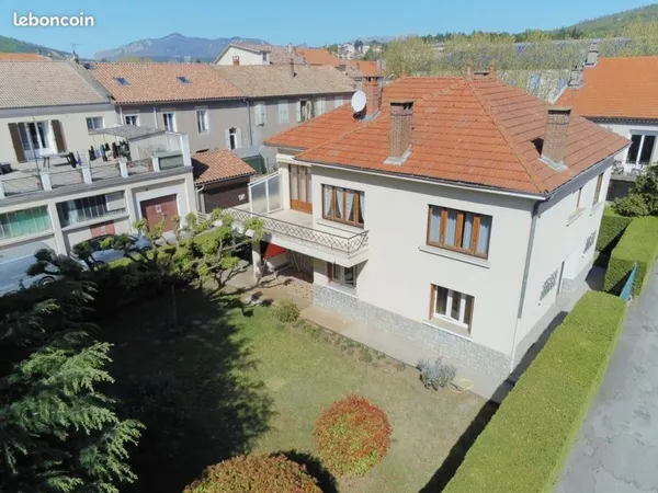 Maison de caractère 145 m² - Parcelle 591 m² avec garage - Centre Laragne
