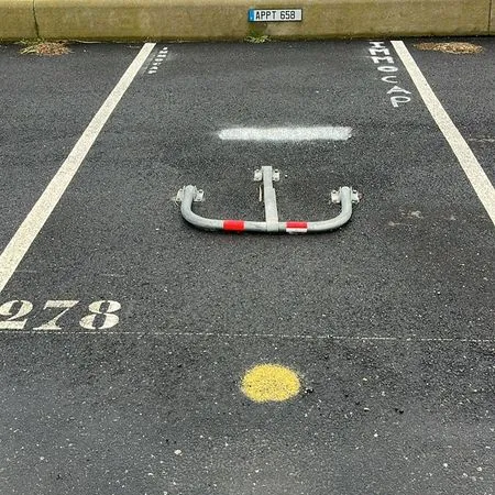 Place de parking village naturiste