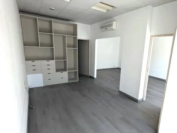 A vendre. Local commercial Rénové à Besançon