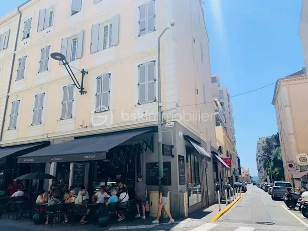 Cannes Banane - Rue d'Antibes Charmant T2 sur les toits - Fort potentiel locatif