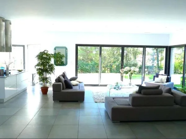 - SPACIEUX 3 PIECES DE 70m² PARFAITEMENT DISTRIBUÉ DISPONIBLE SUR OBERNAI