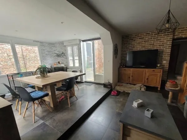 Charmante maison avec entrée sous porche - Grandfresnoy