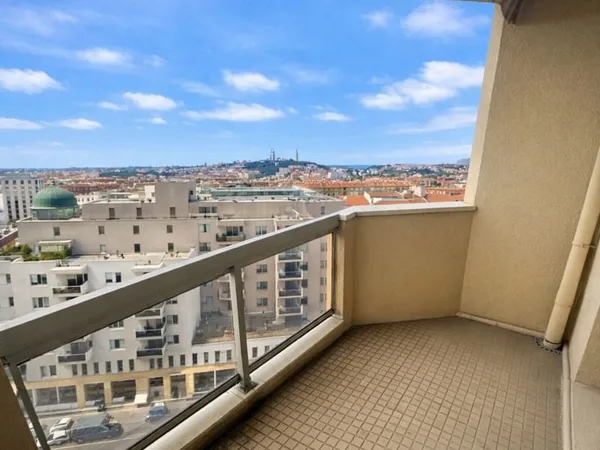 LYON 6 RESIDENCE SERVICES SENIORS VENTE STUDIO 33M2 AVEC BAL