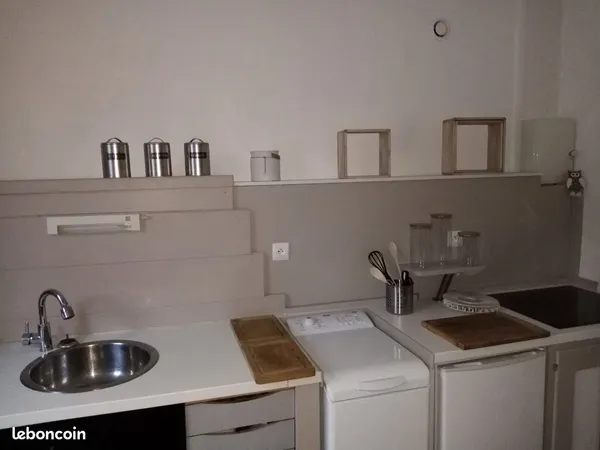 Loué petit appartement meublé à Morlaix