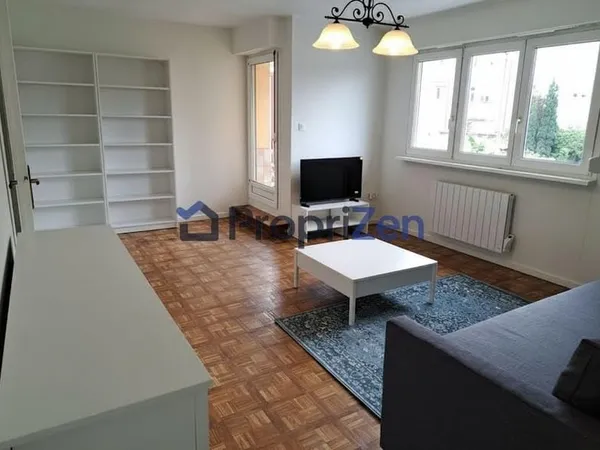 Parking 49 m²