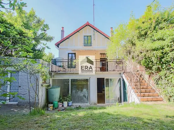 Maison Vitry Sur Seine 180 m2 - 650m2 de jardin