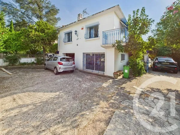 Maison 8 pièces 204 m²