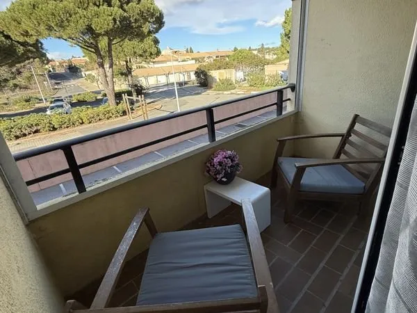 Gruissan rive droite t2 cabine + parking