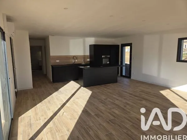 Maison de plain-pied 4 pièces 104 m²
