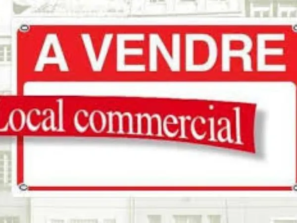 SAINT SATURNIN LES AVIGNON - LOCAL A VENDRE PRÊT A EXPLOITER - 50 M² - BONNE VISIBILITE
