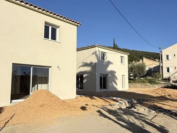Maison à louer ceyreste