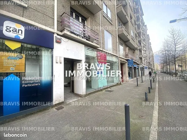 Local 90 m² Grenoble