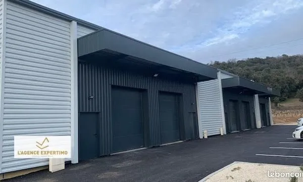 Entrepôt 749 m² Saint-Paul-Trois-Châteaux