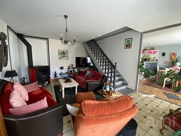 Maison 7 pièces 147 m²
