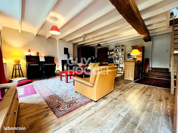Maison 7 pièces 246 m²
