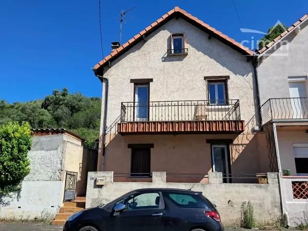 A vendre maison de village avec cour, terrasse et garage